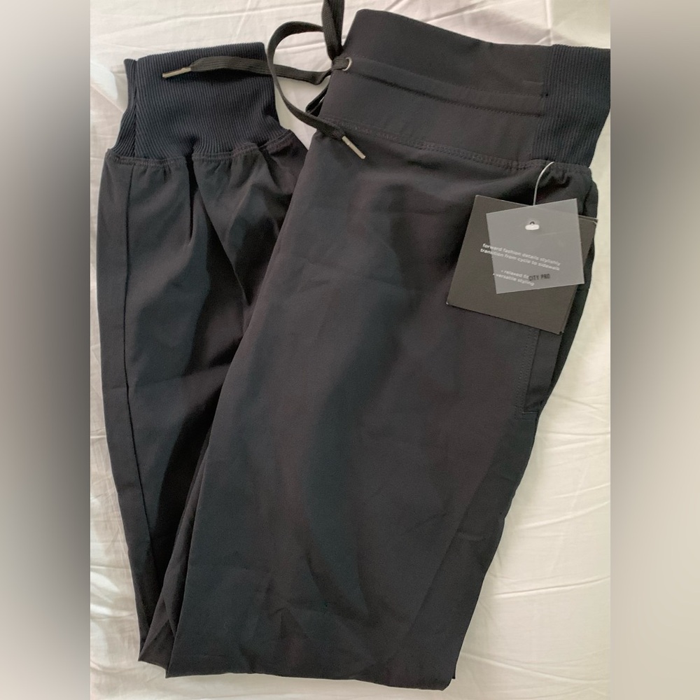 NWT cycle pro  black jogger
